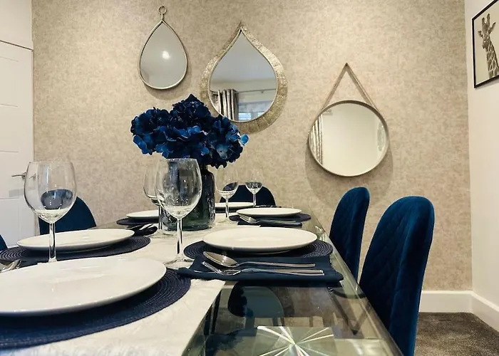Home Away Luxury Living - Horley