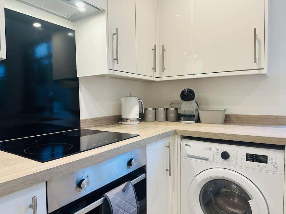 Away Luxury Living - Holiday home Horley