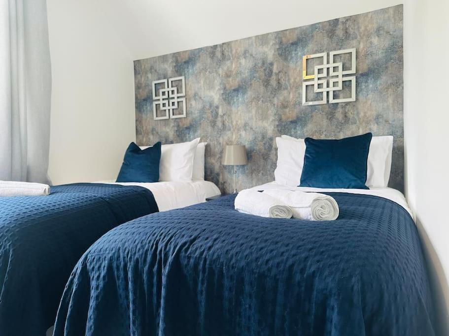 Away Luxury Living - * Horley